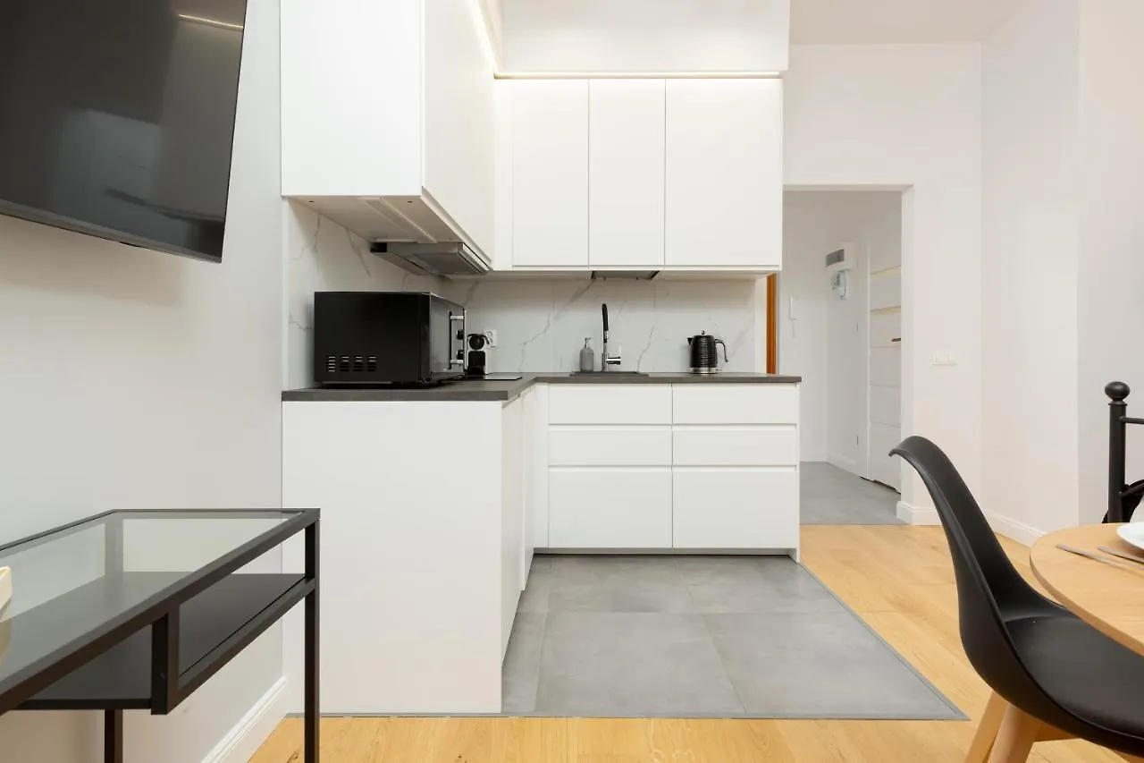 Central Studio Apartment Marszalkowska By Renters Warsaw